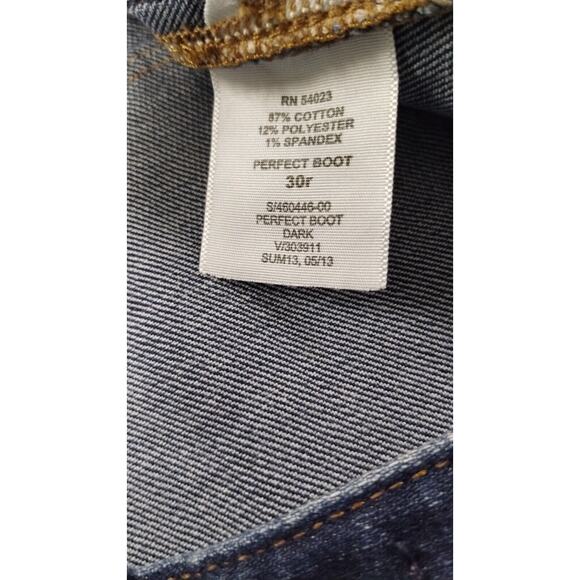 GAP 1969 Shorts Mens 30r Blue Dark Wash Perfect Boot Measured 32 - Picture 7 of 9